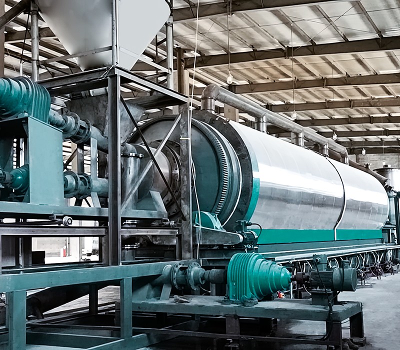 Usine de pyrolyse continue de biomasse